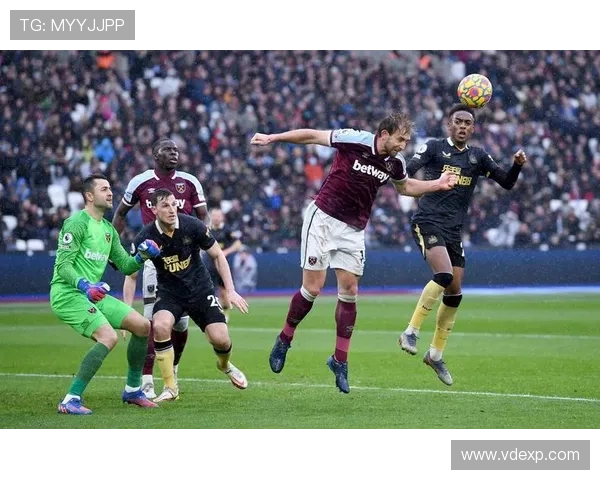 曼奇尼里程碑罗马300场荣耀